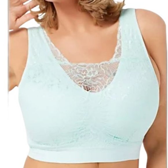 Breezies Other - Breezies Lace Seamless Cami Bra w/ Removable Pads